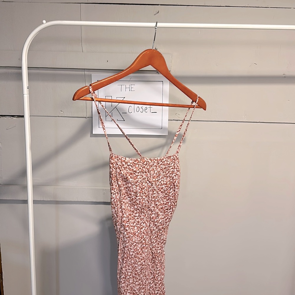 Aeropostale pink mini skirt with slit